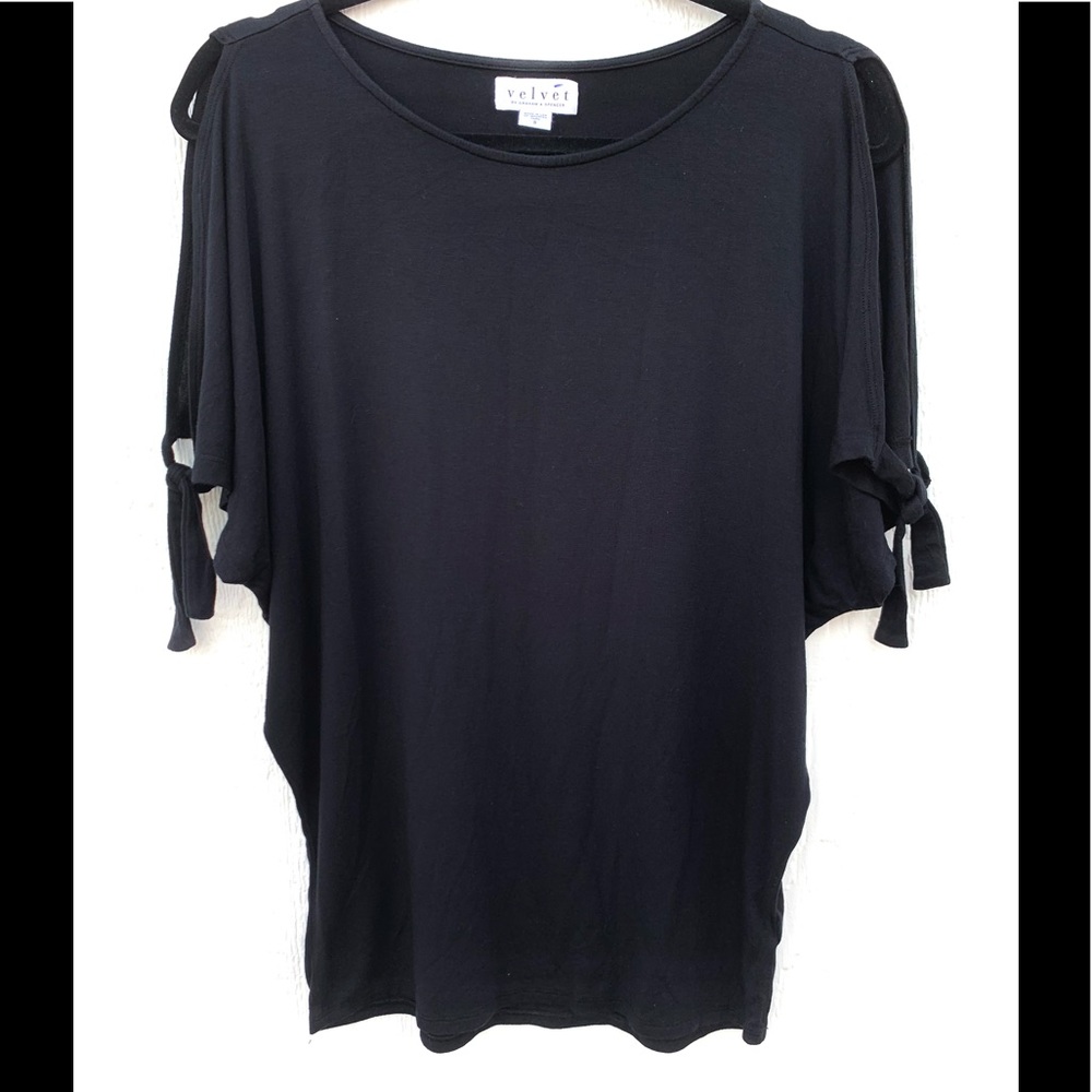Velvet by Graham & Spencer black open shoulder blouse S